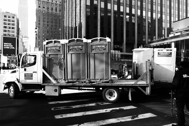 Best Porta potty cleaning services  in Fort Thompson, SD